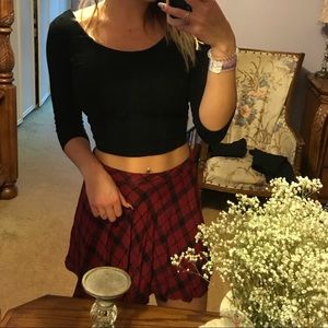 black ribbed crop top